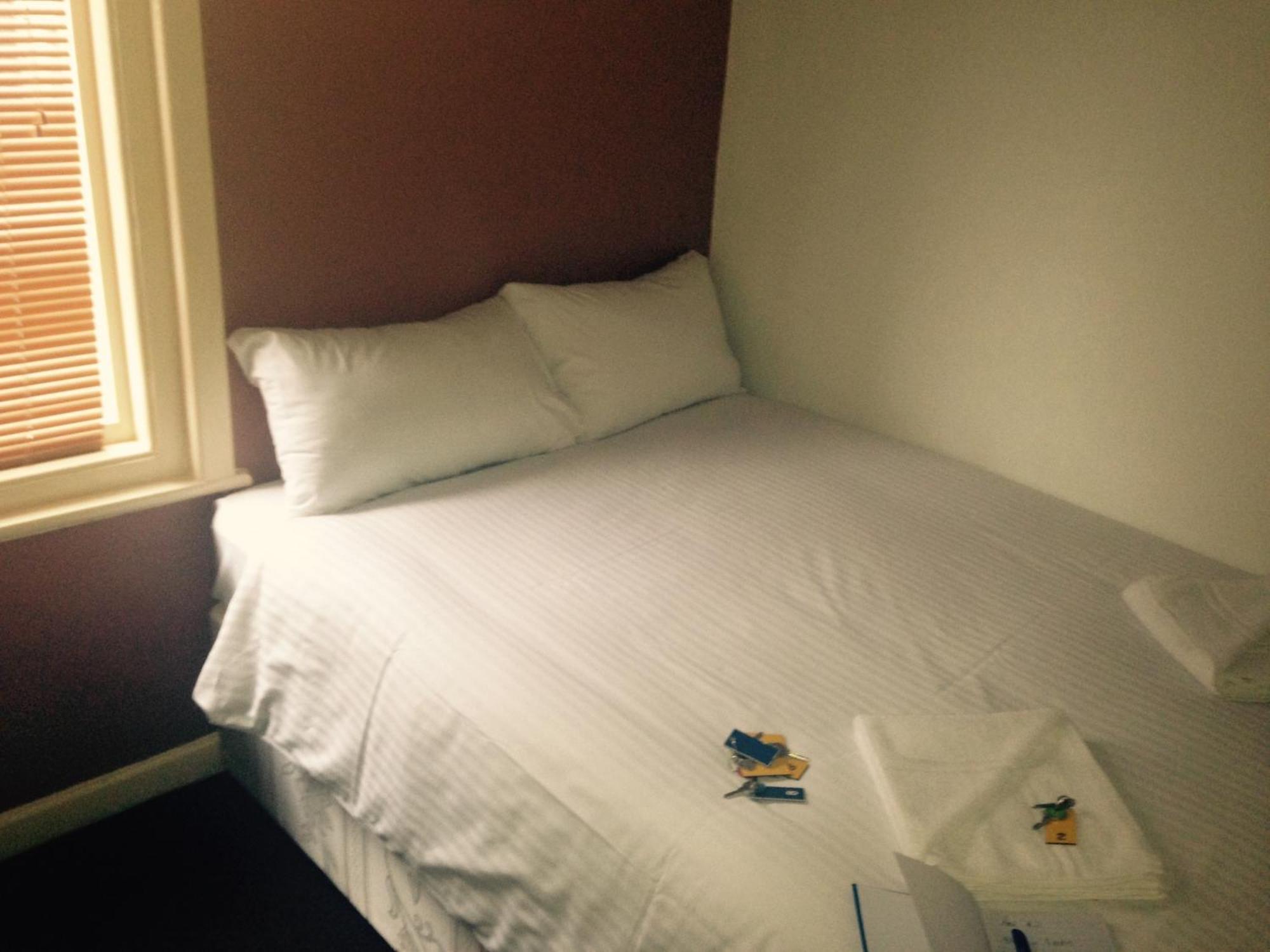 Peek-A-Booze - Budget Hotel - Adults Only Blackpool Eksteriør billede